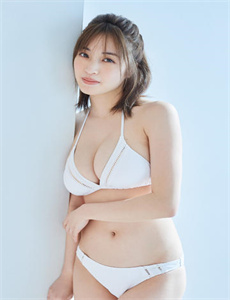 BBWCUCKOLD精品熟妇,暴走兄弟vs僵尸古惑仔